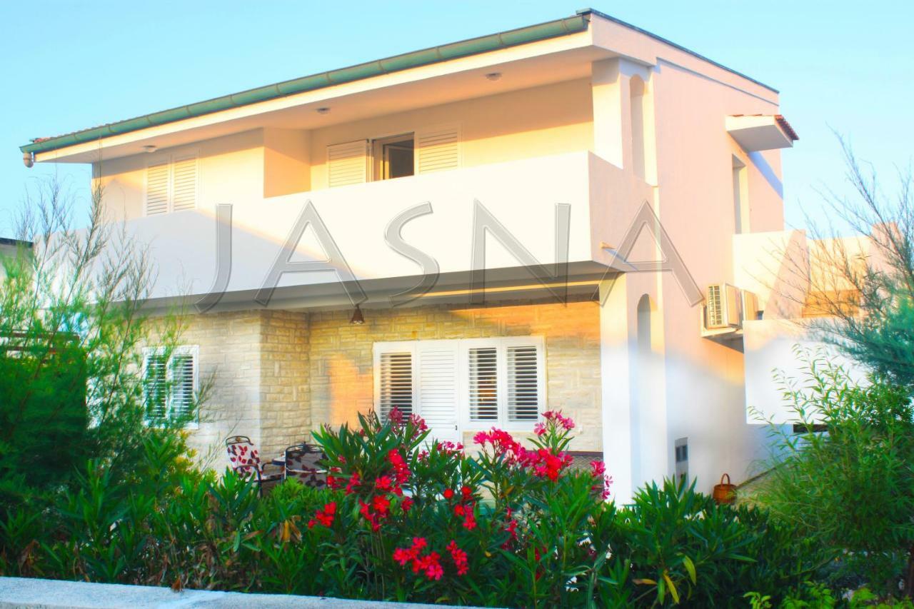 Apartments Jasna Ražanac المظهر الخارجي الصورة